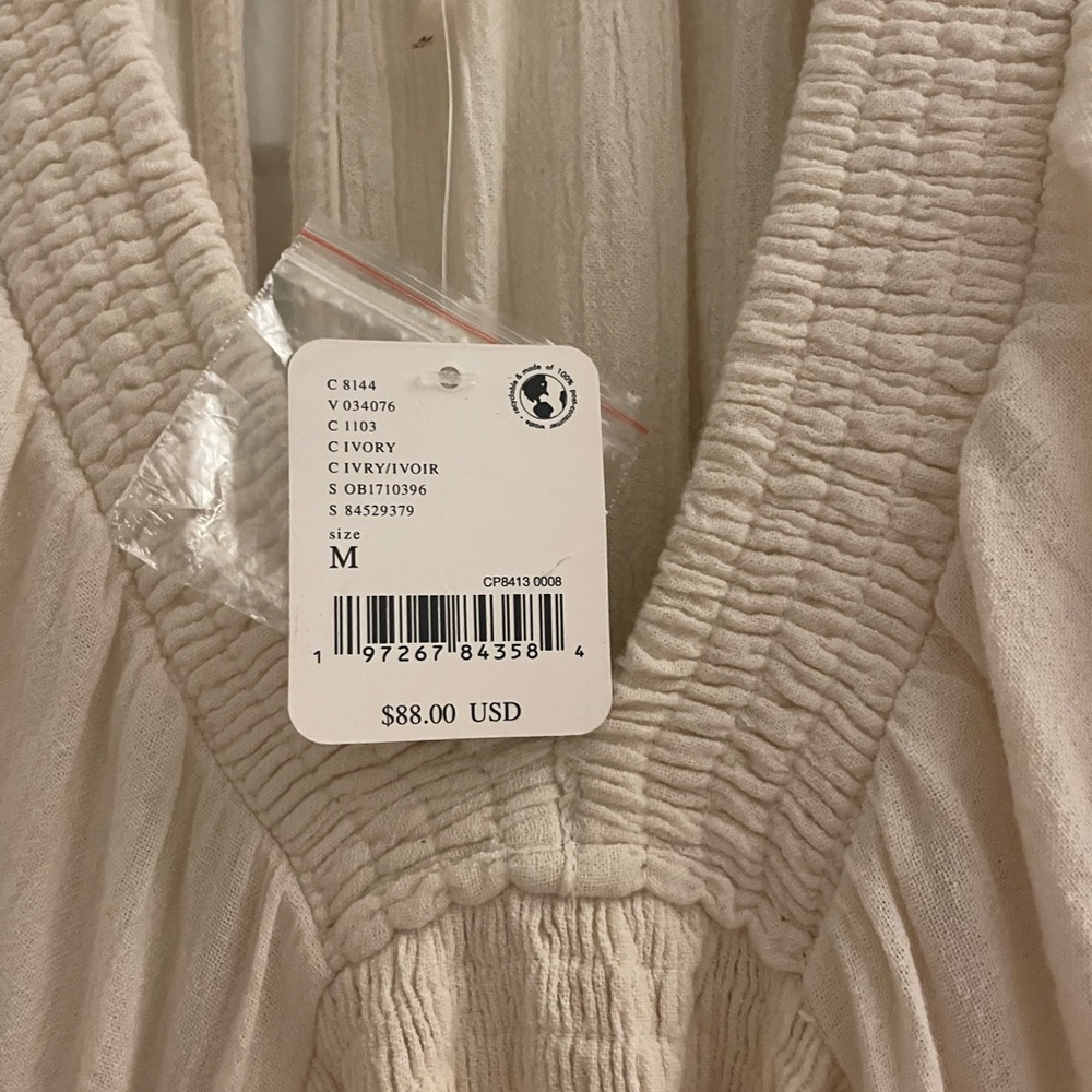 Chic Ivory V-Neck Dress - Picture 2 of 4